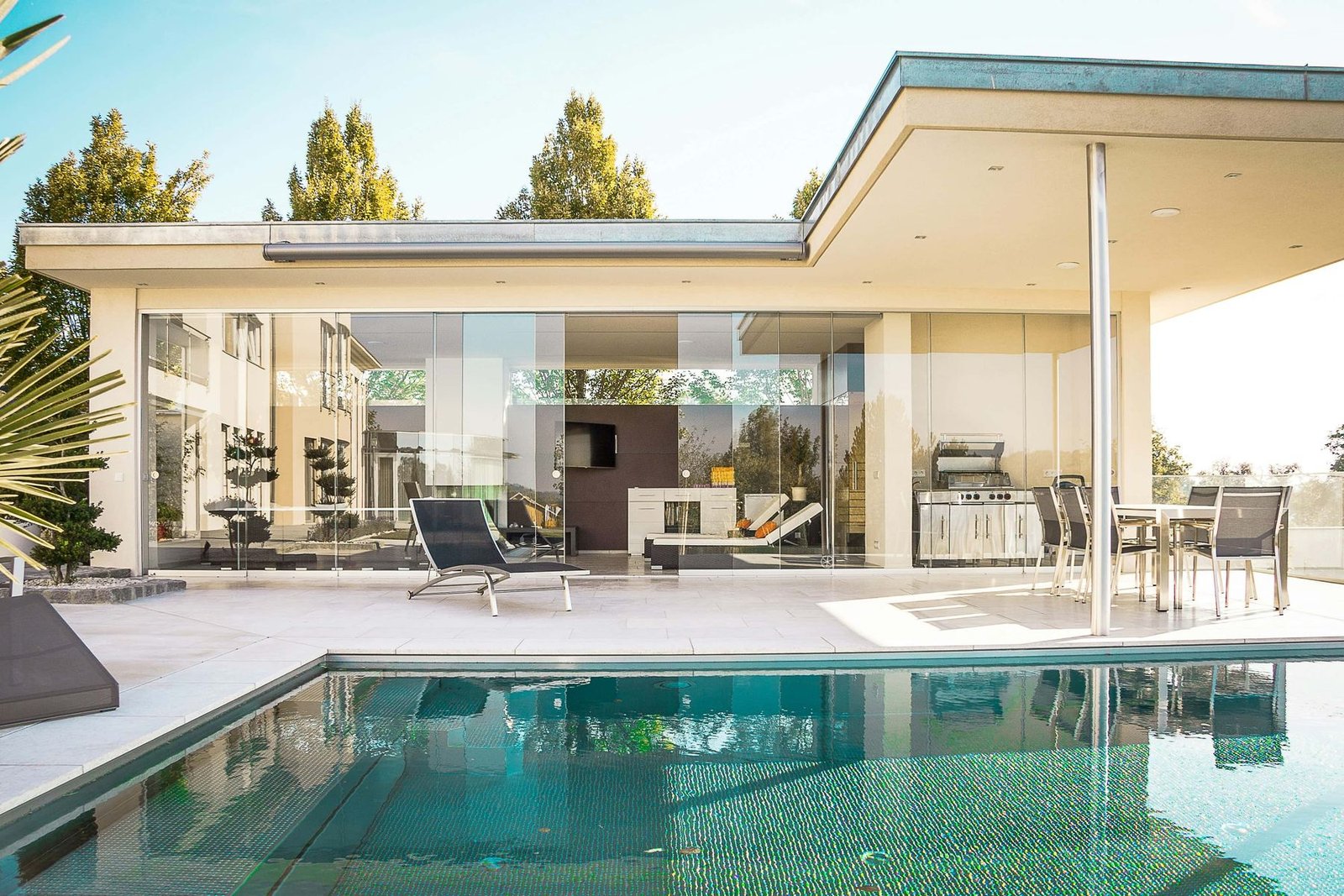 Casa moderna con piscina y porche en la Costa Blanca